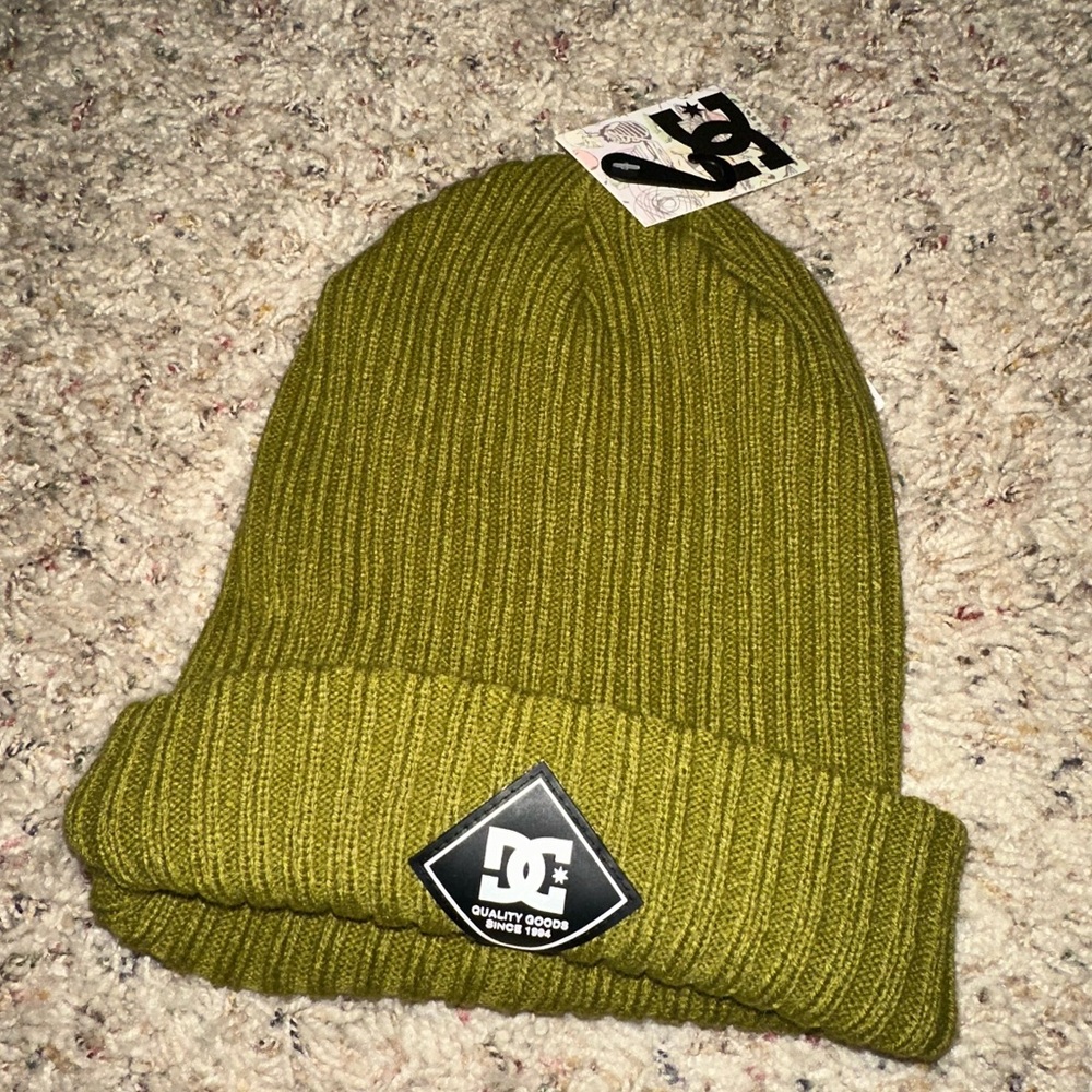 Beanie Green hat warm cozy beanie dc 🤍💚